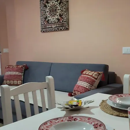 Perla 1-seaview 아파트 골렘